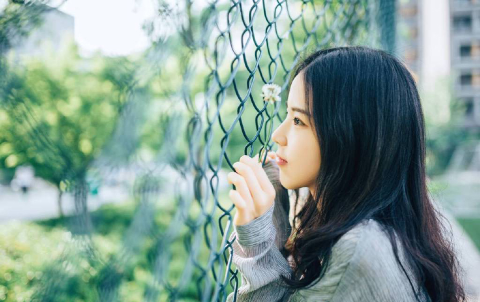 “对了，江东最近可有消息传来？”诸葛亮想了想，抬头看向马良。